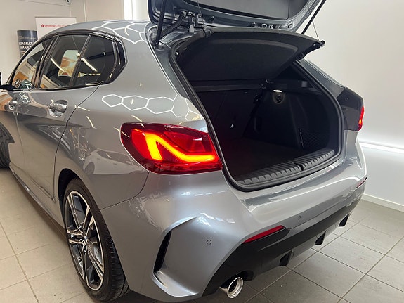 BMW 118i 13 of 30