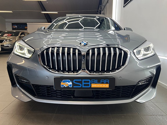 BMW 118i 8 of 30