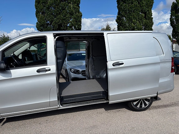 Mercedes-Benz Vito 119 11 of 17