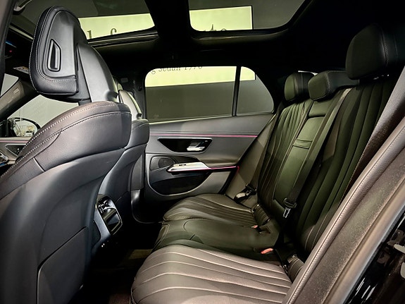 Mercedes-Benz E220 4 of 17