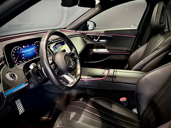 Mercedes-Benz E220 13 of 17