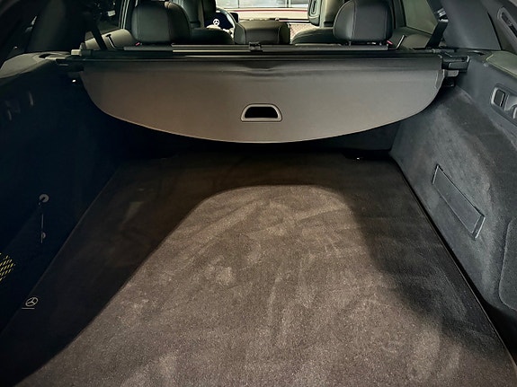 Mercedes-Benz E220 3 of 17