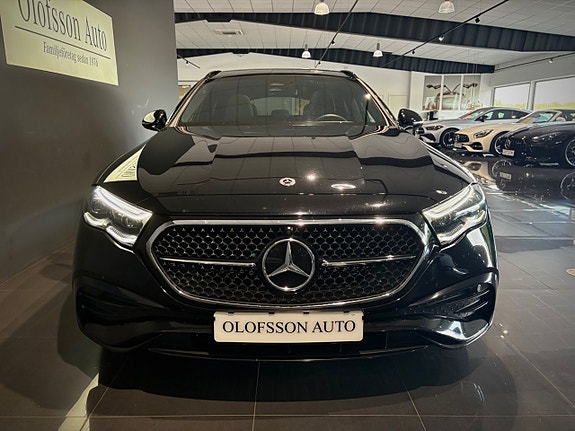 Mercedes-Benz E220 17 of 17