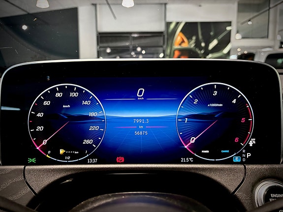 Mercedes-Benz E220 7 of 17