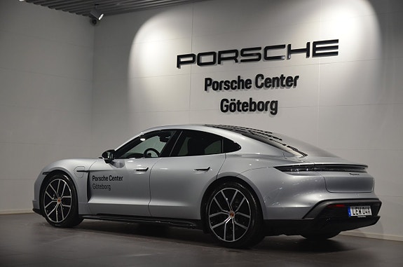 Porsche Taycan 4 5 of 21