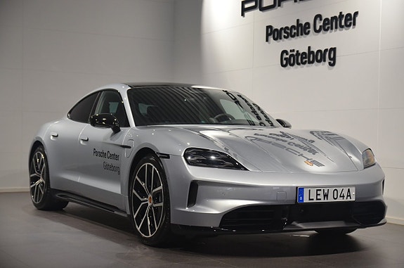 Porsche Taycan 4 2 of 21
