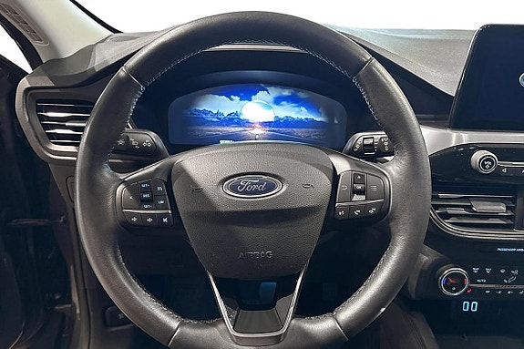 Ford Kuga 13 of 18