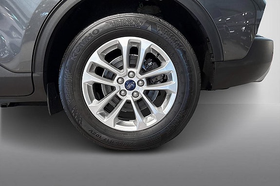 Ford Kuga 11 of 18