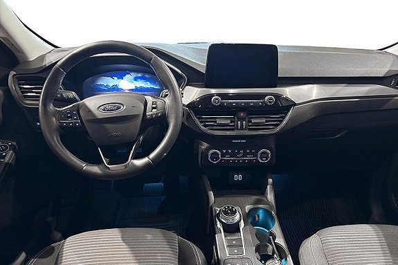 Ford Kuga 12 of 18