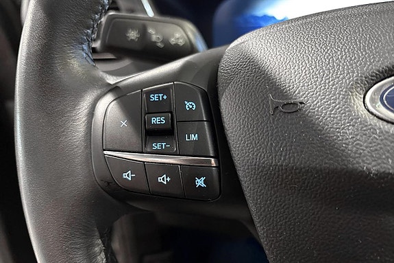 Ford Kuga 14 of 18