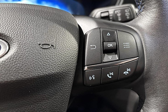 Ford Kuga 15 of 18