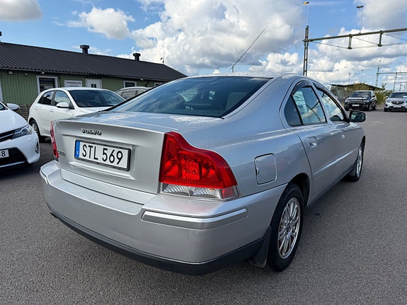 Volvo S60 5 of 18