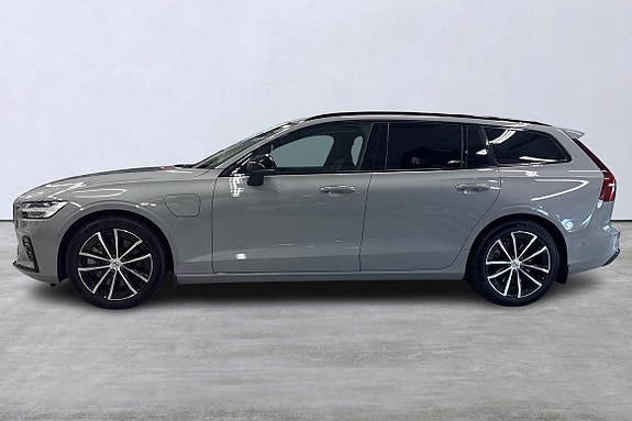 Volvo V60 2 of 21