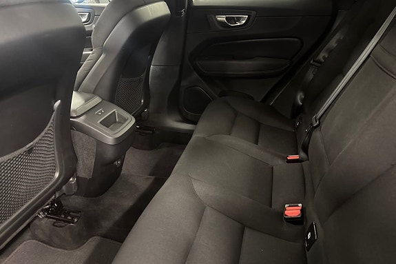 Volvo XC60 12 of 20