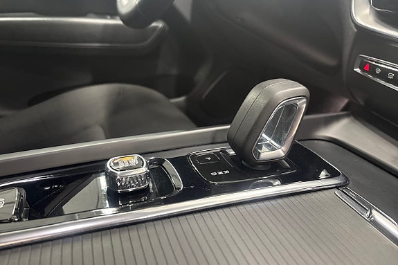Volvo XC60 14 of 20