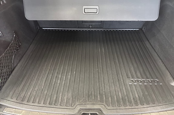 Volvo XC60 13 of 20