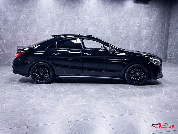 Mercedes-Benz CLA45 8 of 30