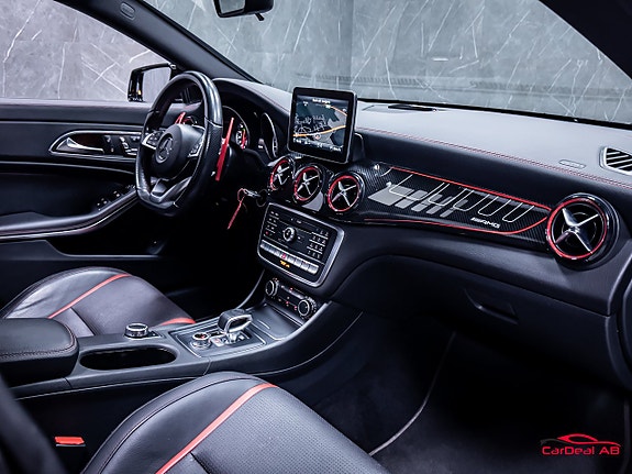 Mercedes-Benz CLA45 15 of 30