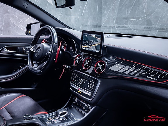 Mercedes-Benz CLA45 14 of 30