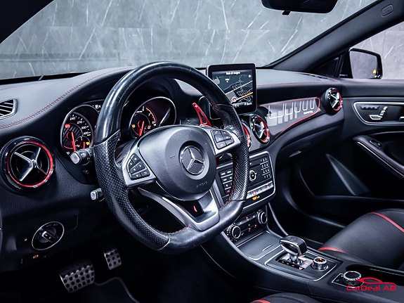 Mercedes-Benz CLA45 13 of 30