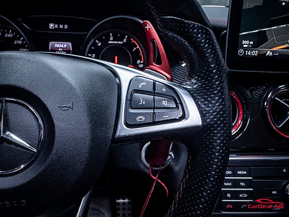 Mercedes-Benz CLA45 21 of 30