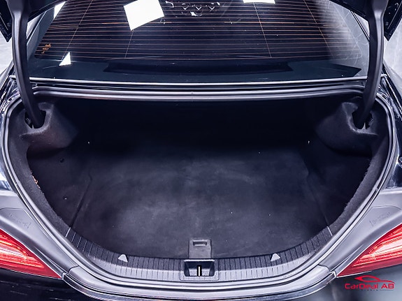 Mercedes-Benz CLA45 18 of 30