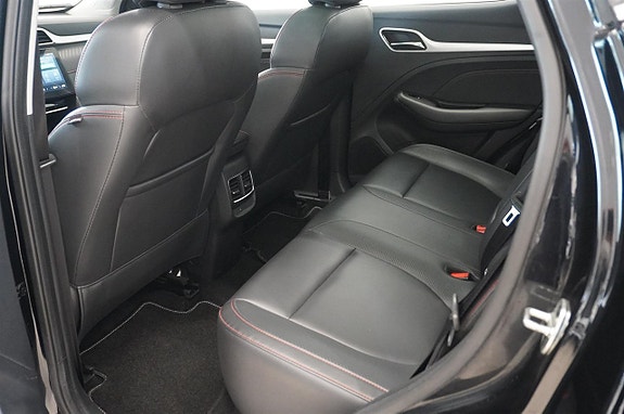 MG ZS 7 of 15