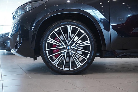 BMW iX1 12 of 12