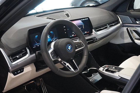 BMW iX1 2 of 12