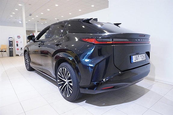Lexus RZ450e 6 of 21