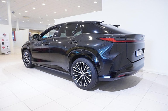 Lexus RZ450e 5 of 21