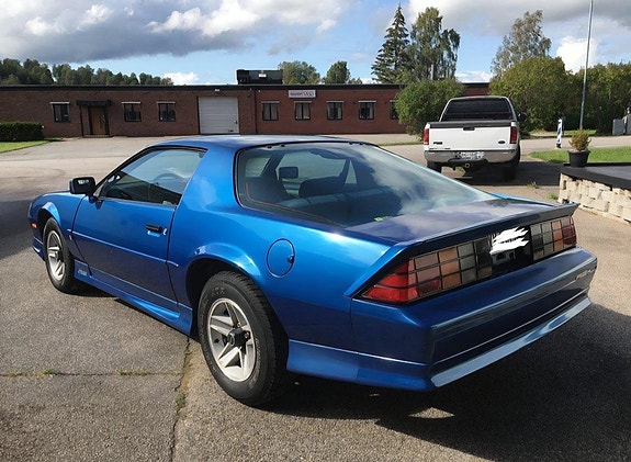 Chevrolet Camaro 4 of 6