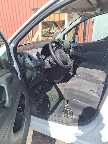 Citroen Berlingo 13 of 24