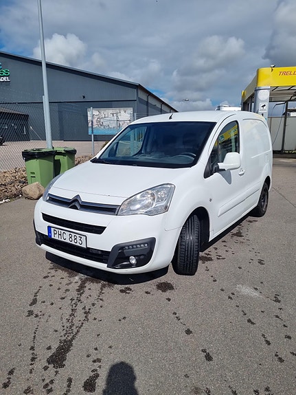 Citroen Berlingo 2 of 24