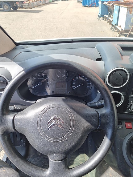 Citroen Berlingo 14 of 24