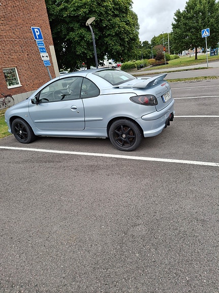Peugeot 206 CC 3 of 9
