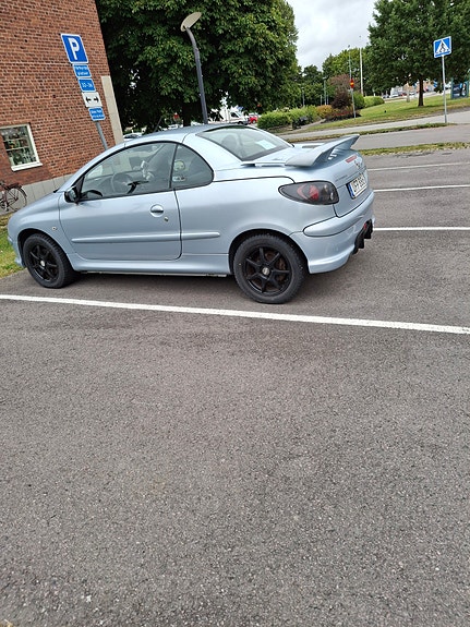 Peugeot 206 CC 4 of 9