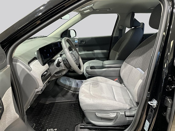 Kia EV3 8 of 17