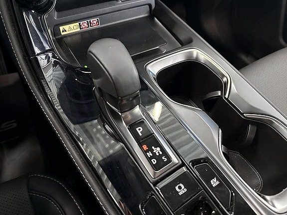 Lexus NX350h 13 of 14