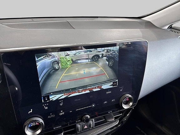Lexus NX350h 12 of 14