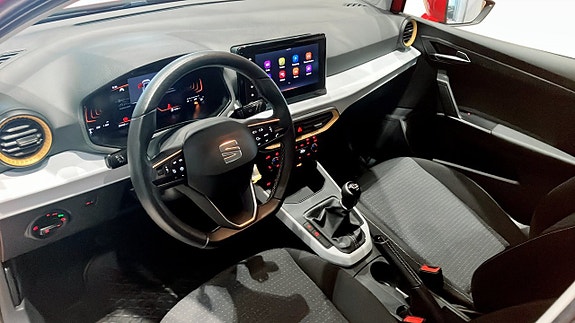 Seat Arona 7 of 12