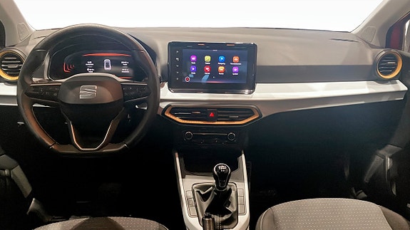 Seat Arona 10 of 12