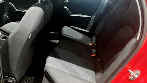 Seat Arona 11 of 12