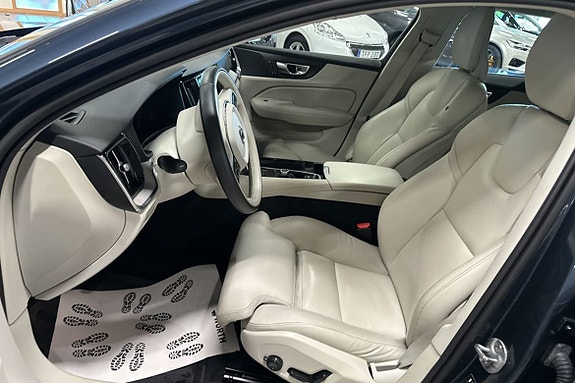 Volvo V60 13 of 22