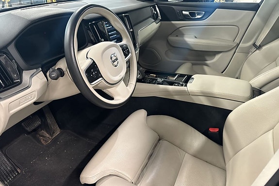 Volvo V60 8 of 22