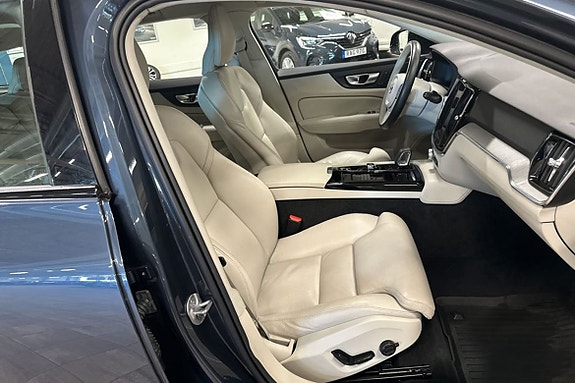 Volvo V60 21 of 22
