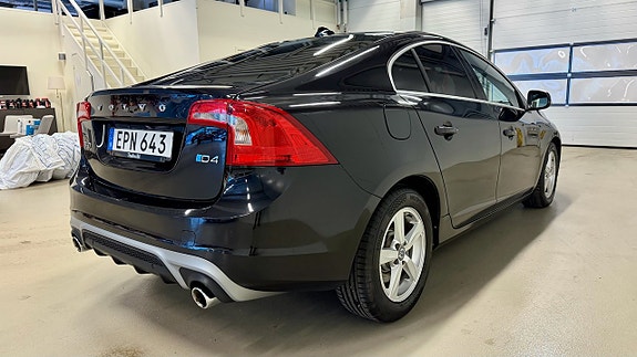 Volvo S60 3 of 9