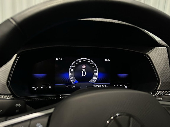 Volkswagen T-Cross 11 of 14