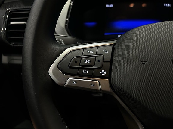 Volkswagen T-Cross 10 of 14