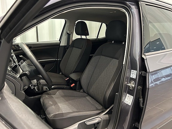 Volkswagen T-Cross 6 of 14
